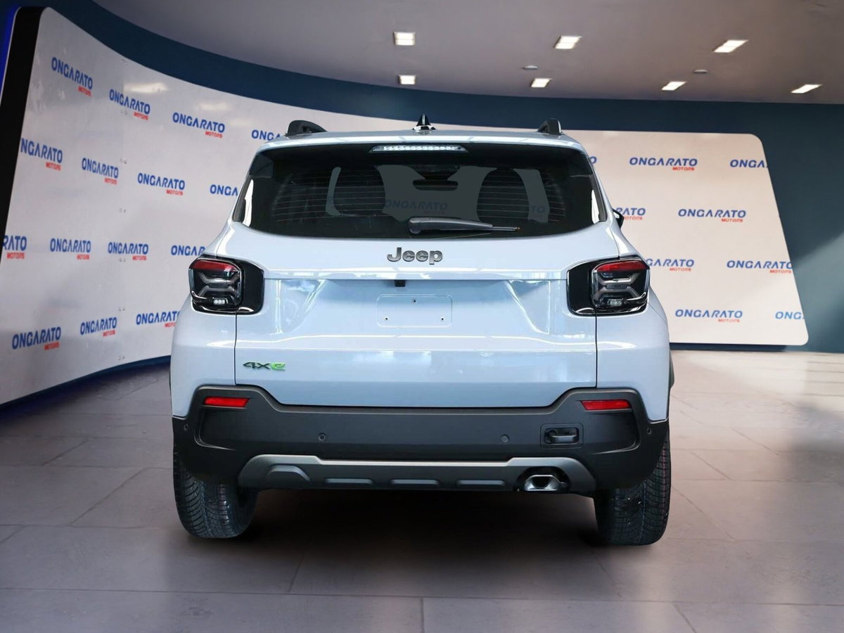 Jeep Avenger 1.2 turbo e-hybrid mhev Upland 4xe 145cv edct6 (5)
