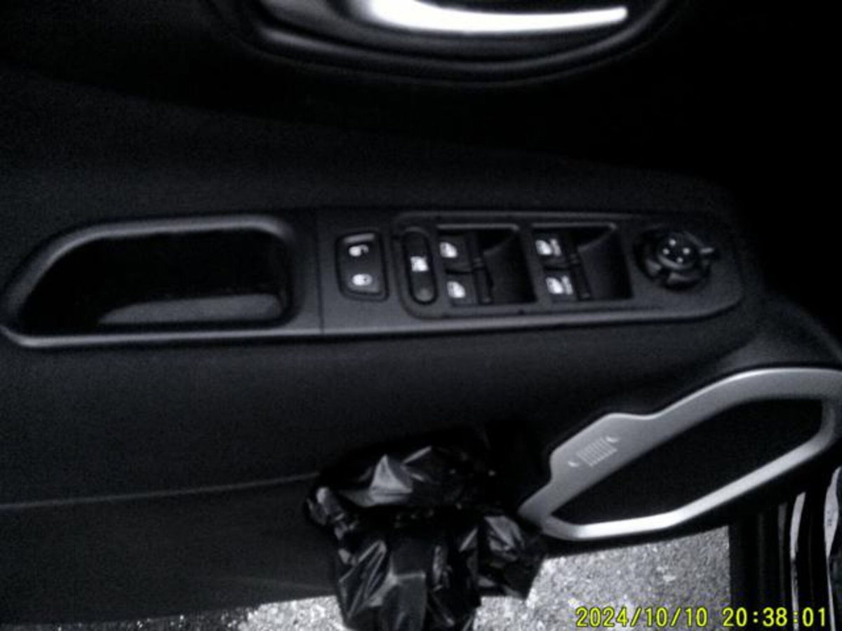 Jeep Renegade 1.4 T-Jet 120 CV GPL Longitude (8)