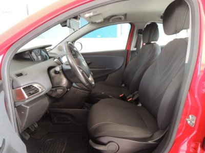 Lancia Ypsilon 1.0 FireFly 5 porte S&S Hybrid Ecochic Gold (7)