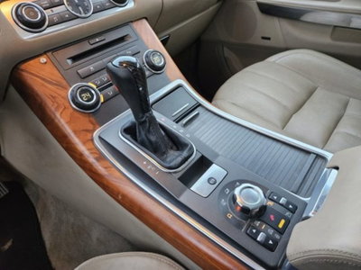 Land Rover Range Rover Sport 3.0 SDV6 HSE (13)