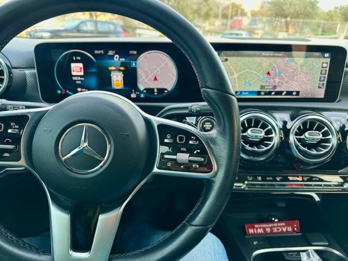 Mercedes-Benz Classe A 180 d Automatic Sport (2)