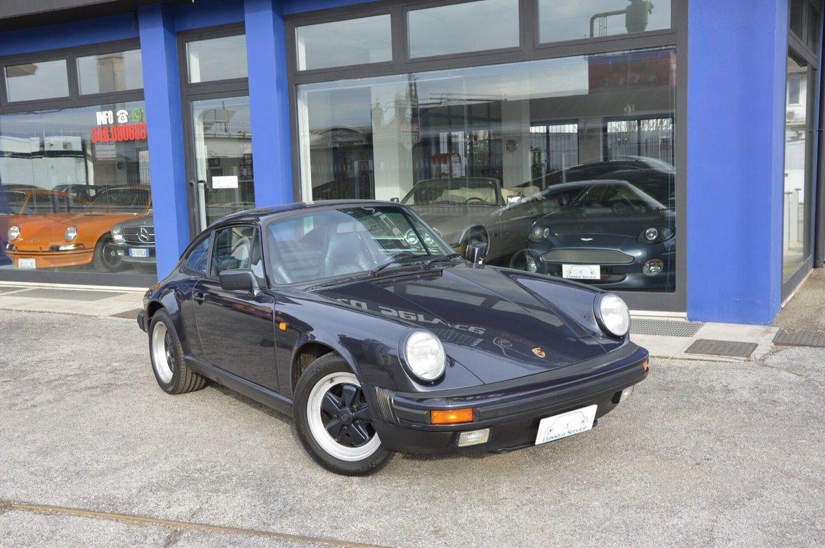 Porsche 911 Coupé Carrera 3.2 (10)