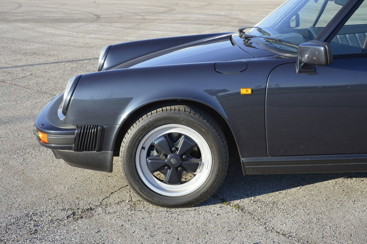 Porsche 911 Coupé Carrera 3.2 (13)