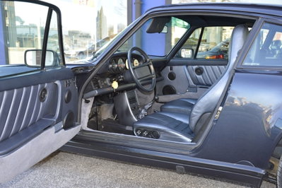 Porsche 911 Coupé Carrera 3.2 (15)