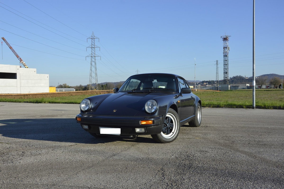 Porsche 911 Coupé Carrera 3.2 (3)