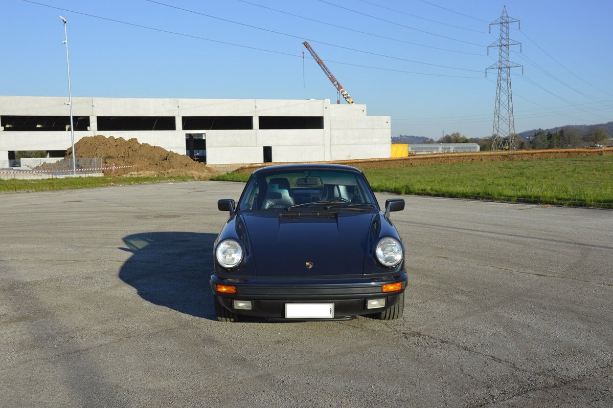 Porsche 911 Coupé Carrera 3.2 (6)