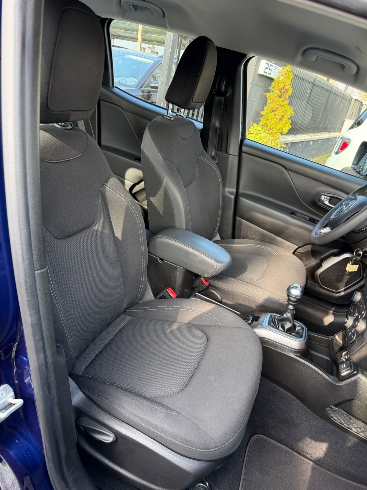 Jeep Renegade 1.6 Mjt 130 CV Limited (13)