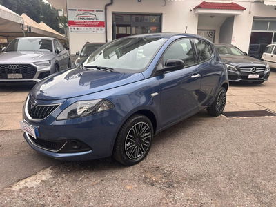 Lancia Ypsilon 1.0 FireFly 5 porte S&S Hybrid Silver Plus usata