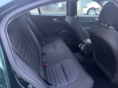Alfa Romeo Giulia 2.2 Turbodiesel 160 CV AT8 Business (19)