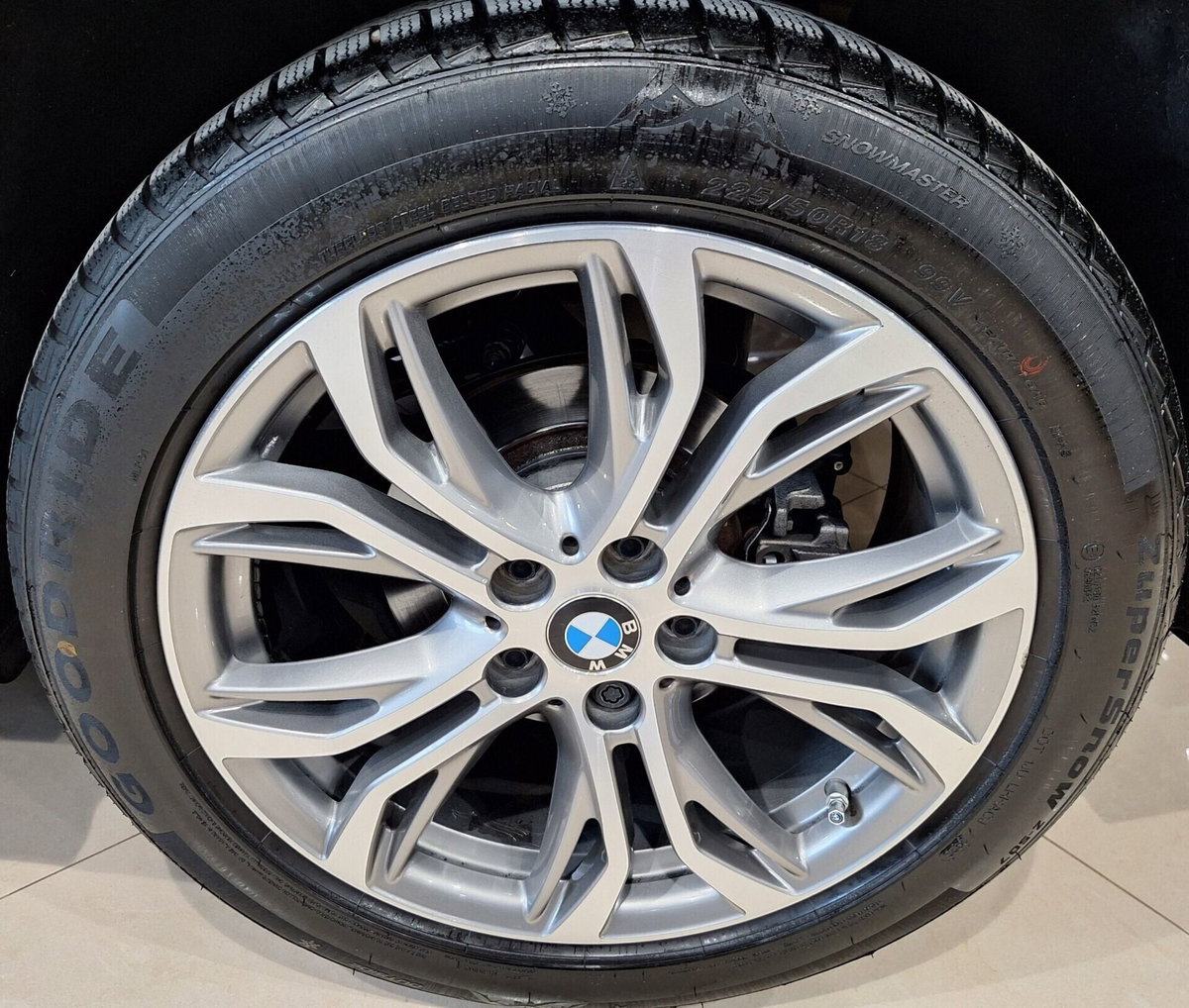 BMW X1 sDrive18d Sport (8)
