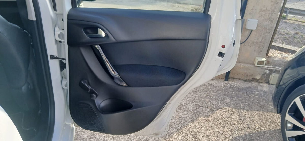 Citroen C3 BlueHDi 75 Monna Lisa (18)