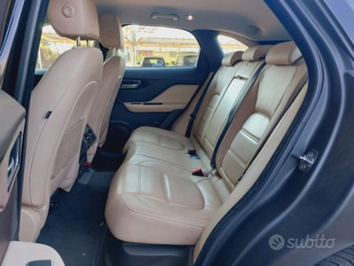 Jaguar F-Pace 2.0 D 180 CV AWD Pure (5)