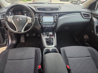 Nissan Qashqai 1.5 dCi Tekna (9)