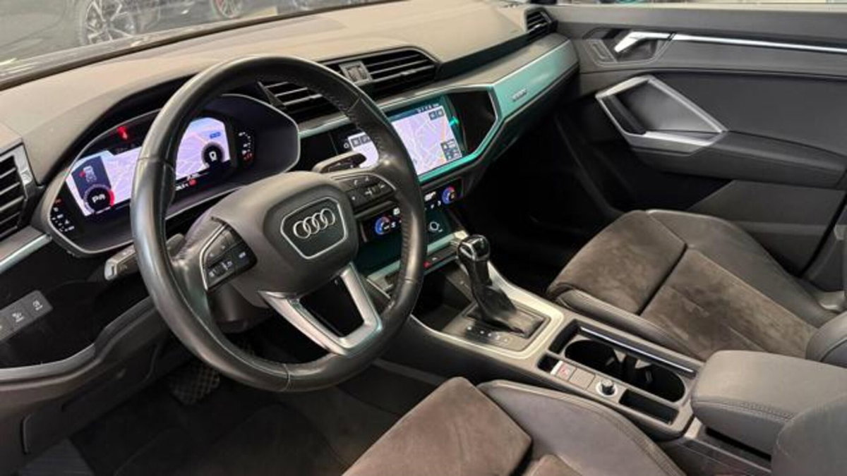 Audi Q3 40 TDI quattro S tronic Business Advanced (14)