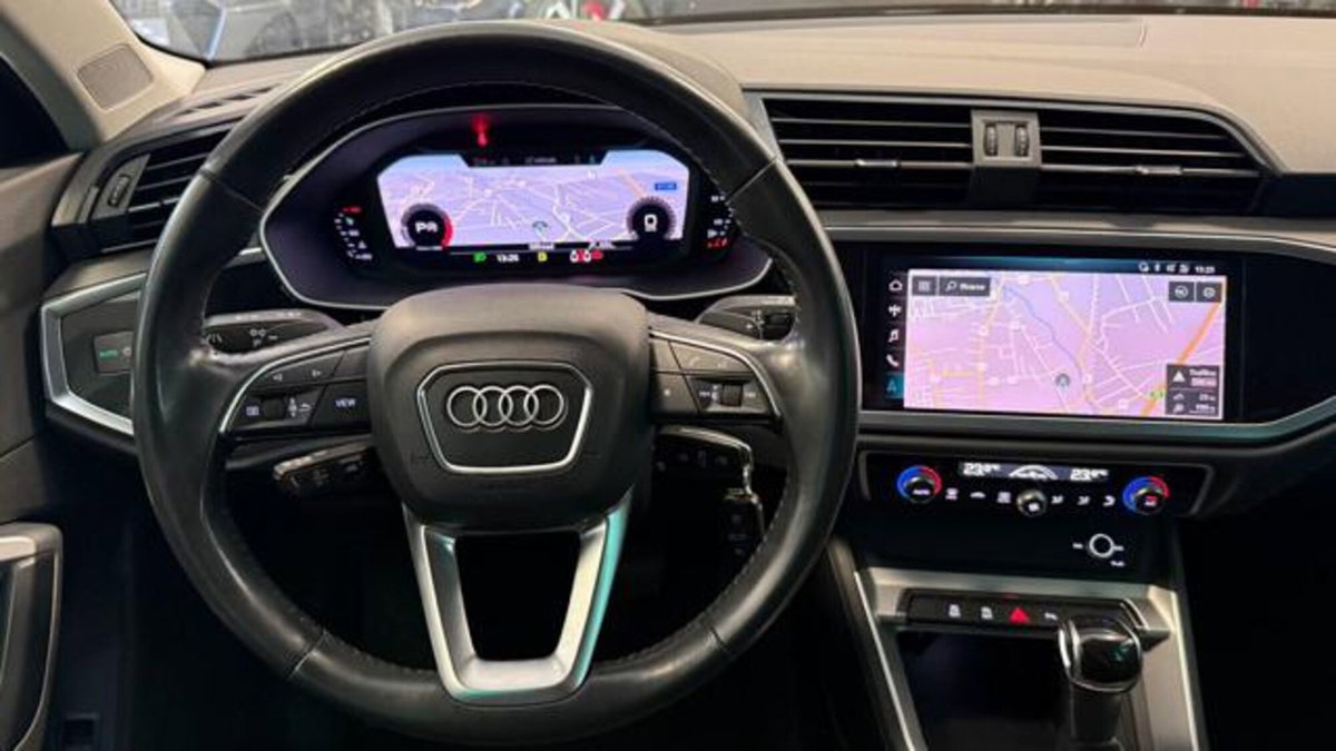Audi Q3 40 TDI quattro S tronic Business Advanced (17)