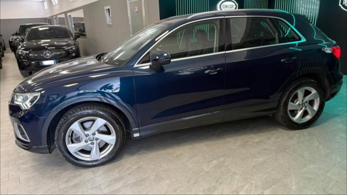 Audi Q3 40 TDI quattro S tronic Business Advanced (4)