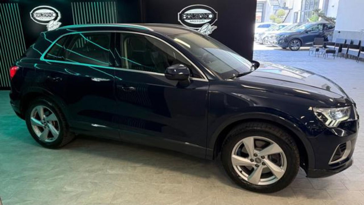 Audi Q3 40 TDI quattro S tronic Business Advanced (5)