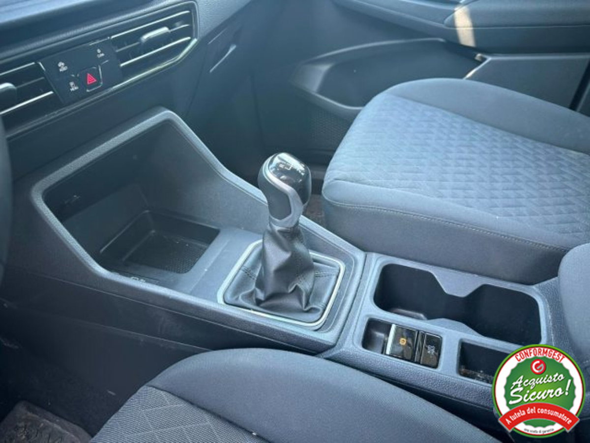 Volkswagen Caddy 2.0 TDI 102 CV (15)