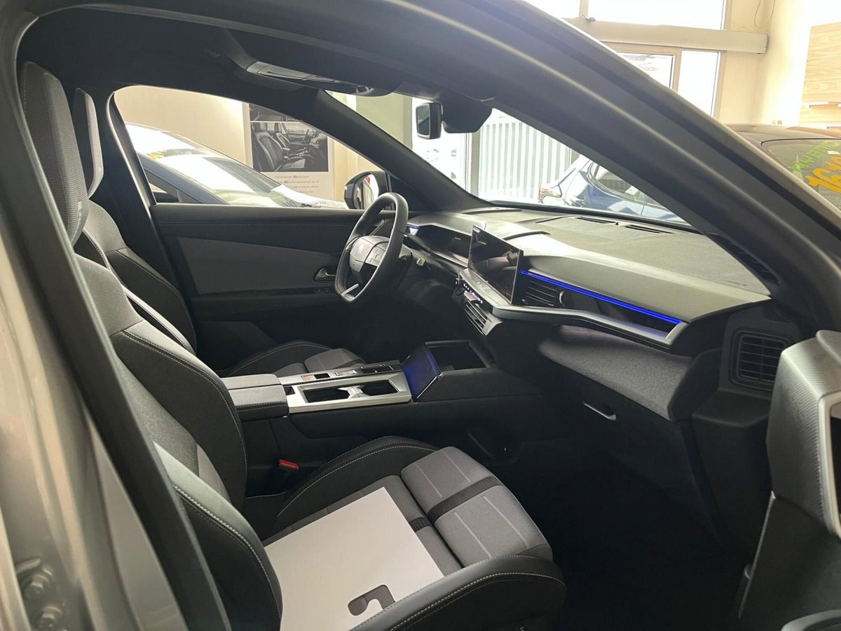 Opel Grandland 1.2 hybrid GS 145cv e-dcs6 (12)