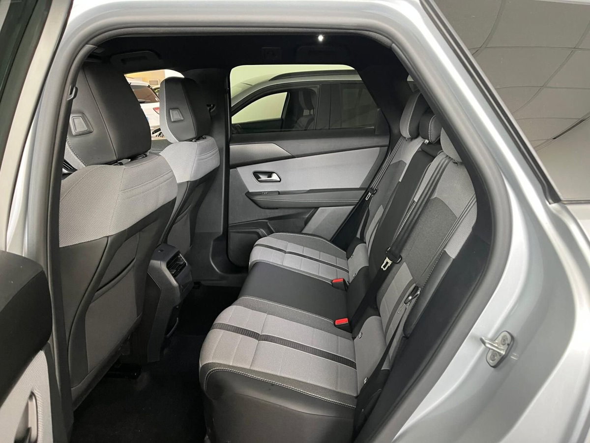 Opel Grandland 1.2 hybrid GS 145cv e-dcs6 (14)