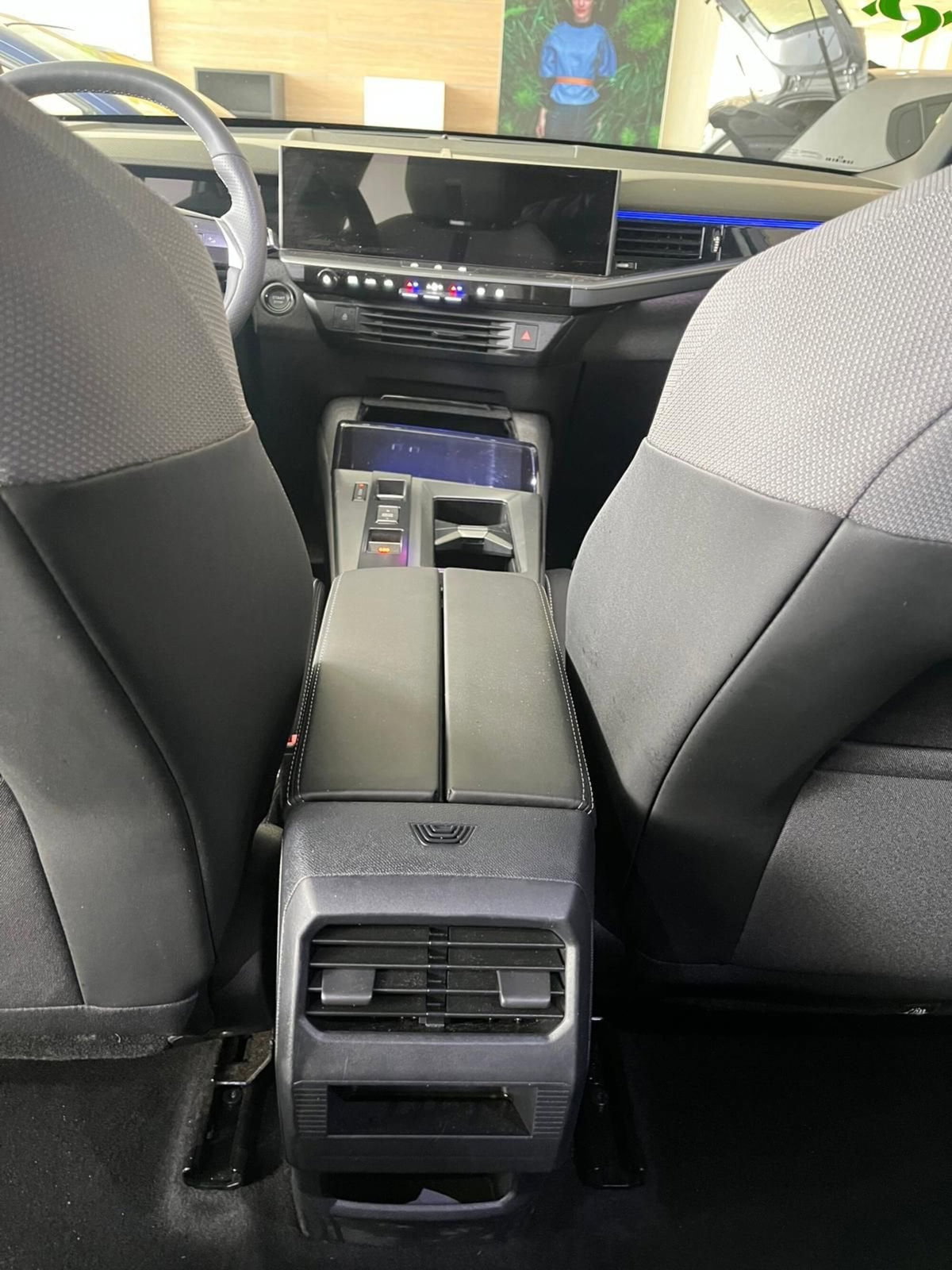 Opel Grandland 1.2 hybrid GS 145cv e-dcs6 (20)