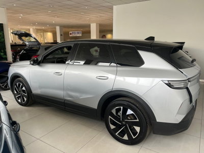 Opel Grandland 1.2 hybrid GS 145cv e-dcs6 (4)