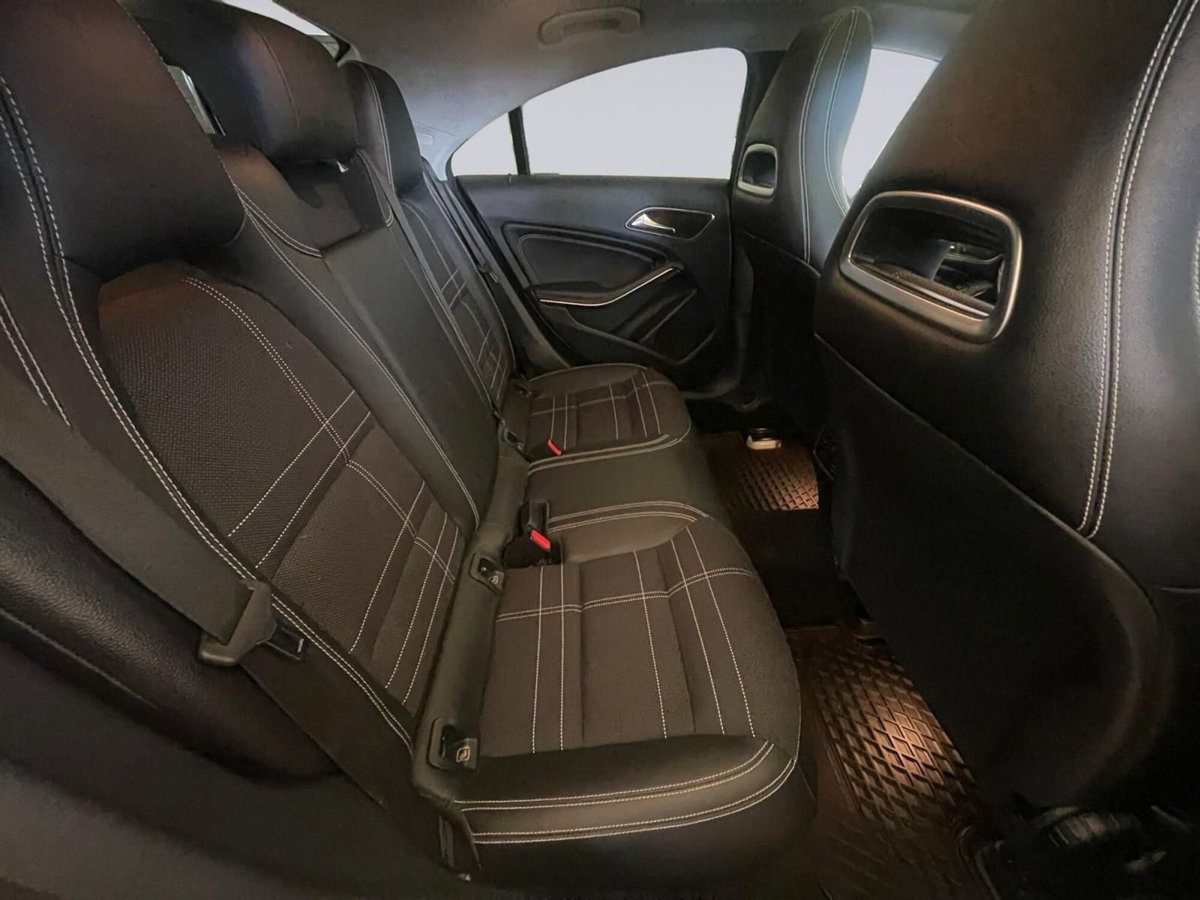 Mercedes-Benz CLA 200 d Automatic Sport (10)