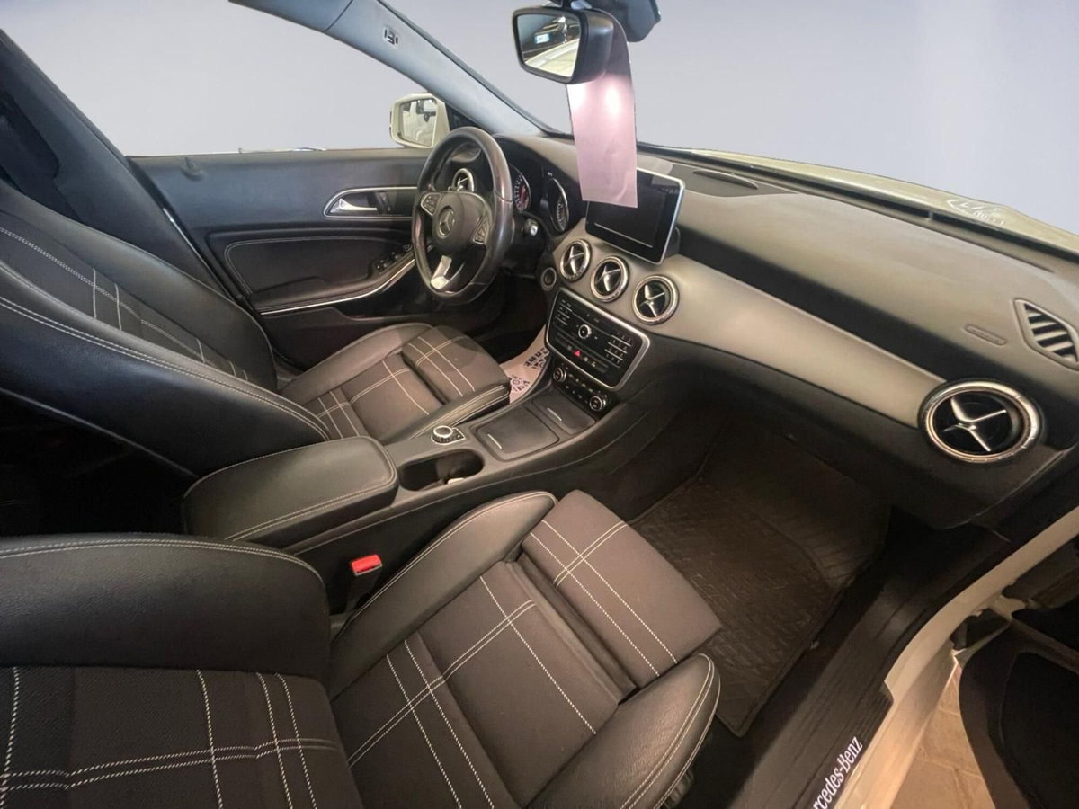 Mercedes-Benz CLA 200 d Automatic Sport (8)