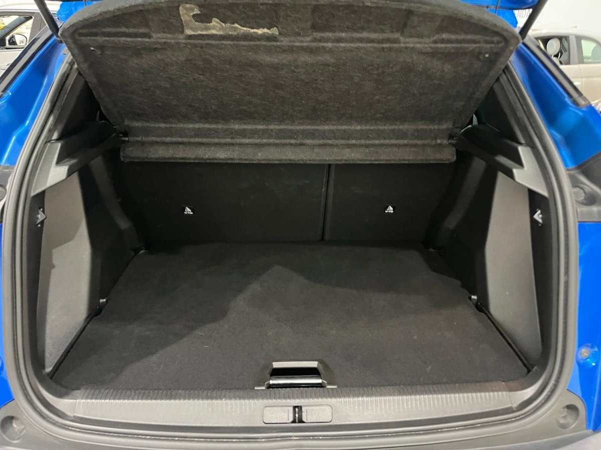 Peugeot 2008 PureTech 130 S&S EAT8 Allure Pack (10)
