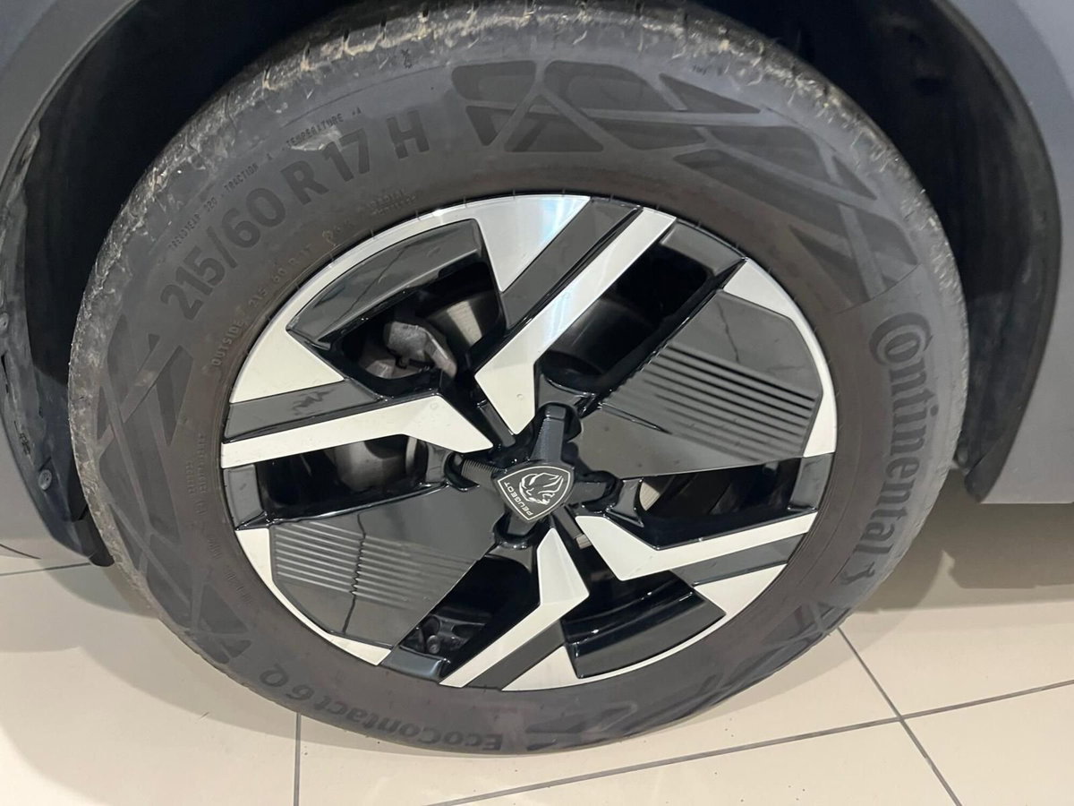 Peugeot 2008 PureTech 130 S&S EAT8 Allure Pack (11)