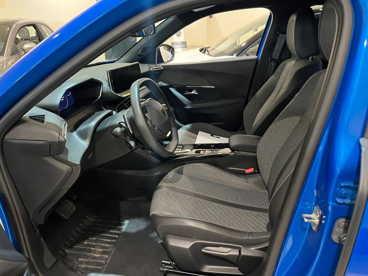 Peugeot 2008 PureTech 130 S&S EAT8 Allure Pack (13)