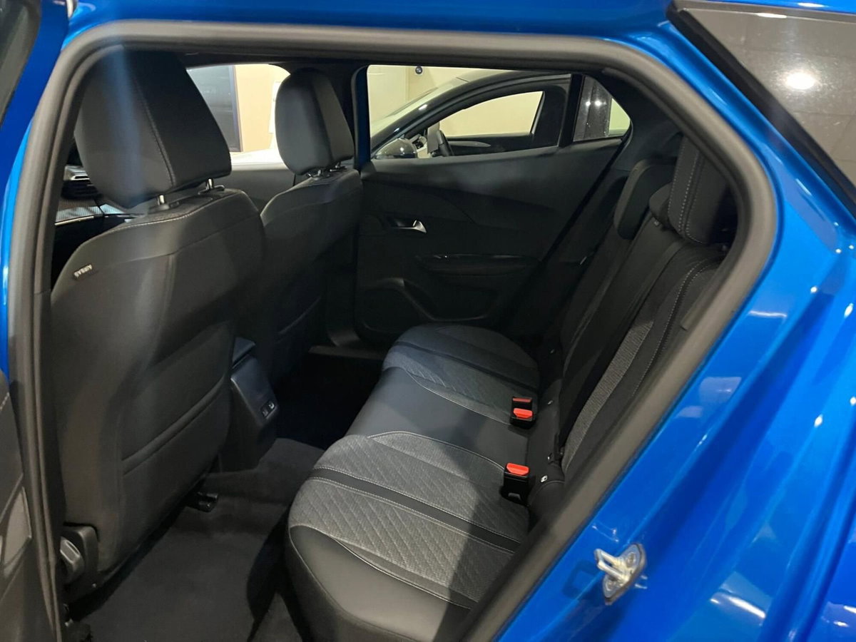 Peugeot 2008 PureTech 130 S&S EAT8 Allure Pack (15)