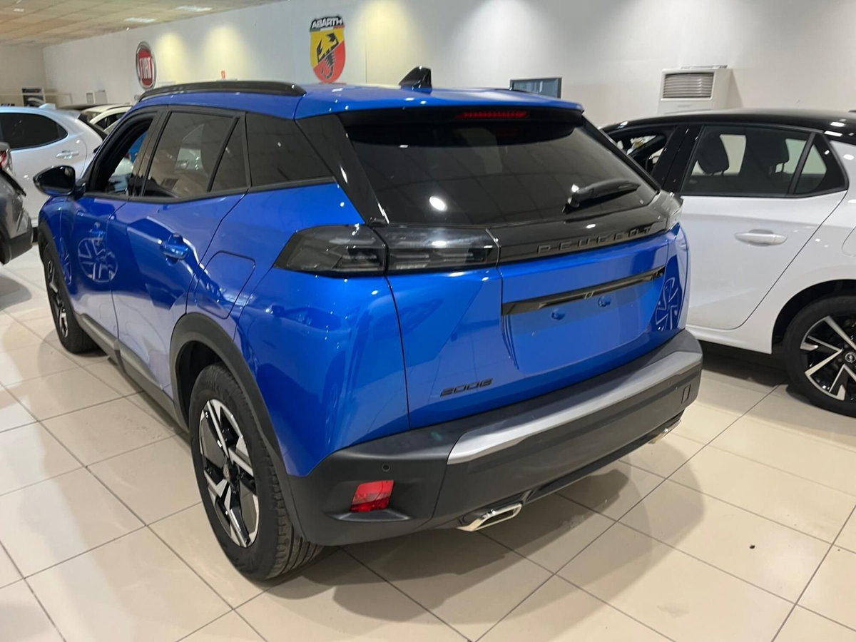Peugeot 2008 PureTech 130 S&S EAT8 Allure Pack (5)