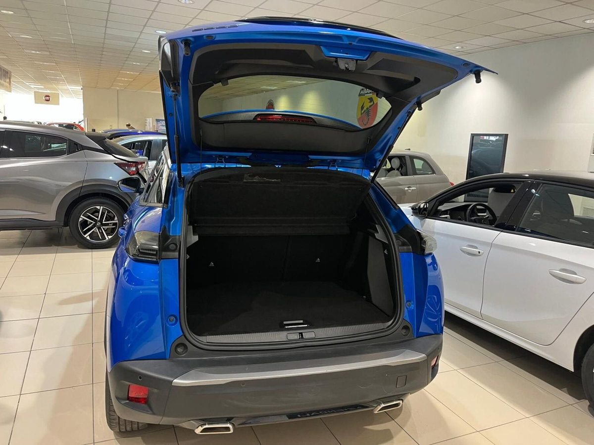 Peugeot 2008 PureTech 130 S&S EAT8 Allure Pack (9)