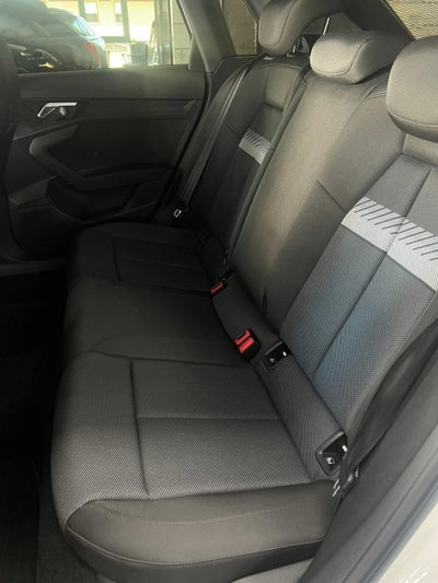 Audi A3 Sportback 35 TDI S tronic Business (9)