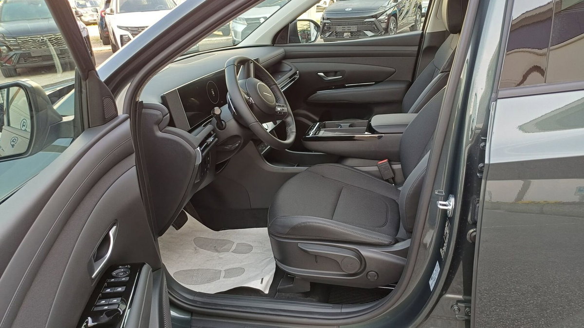 Hyundai Tucson 1.6 hev Exellence 2wd auto (11)