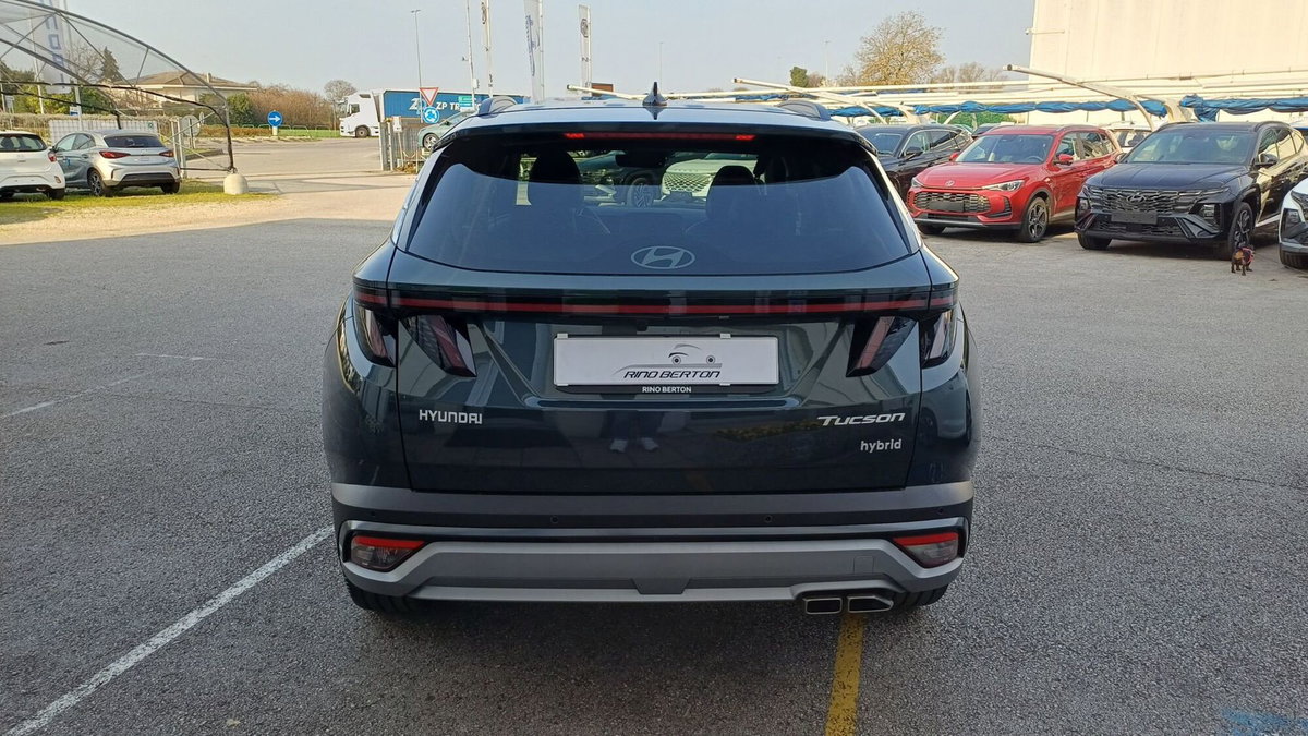 Hyundai Tucson 1.6 hev Exellence 2wd auto (4)