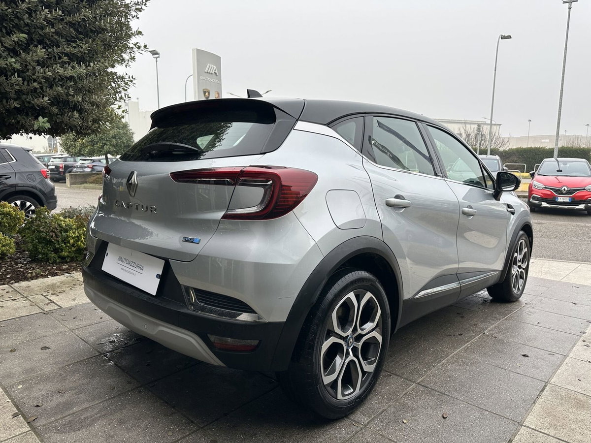 Renault Captur Plug-in Hybrid E-Tech 160 CV Intens (4)