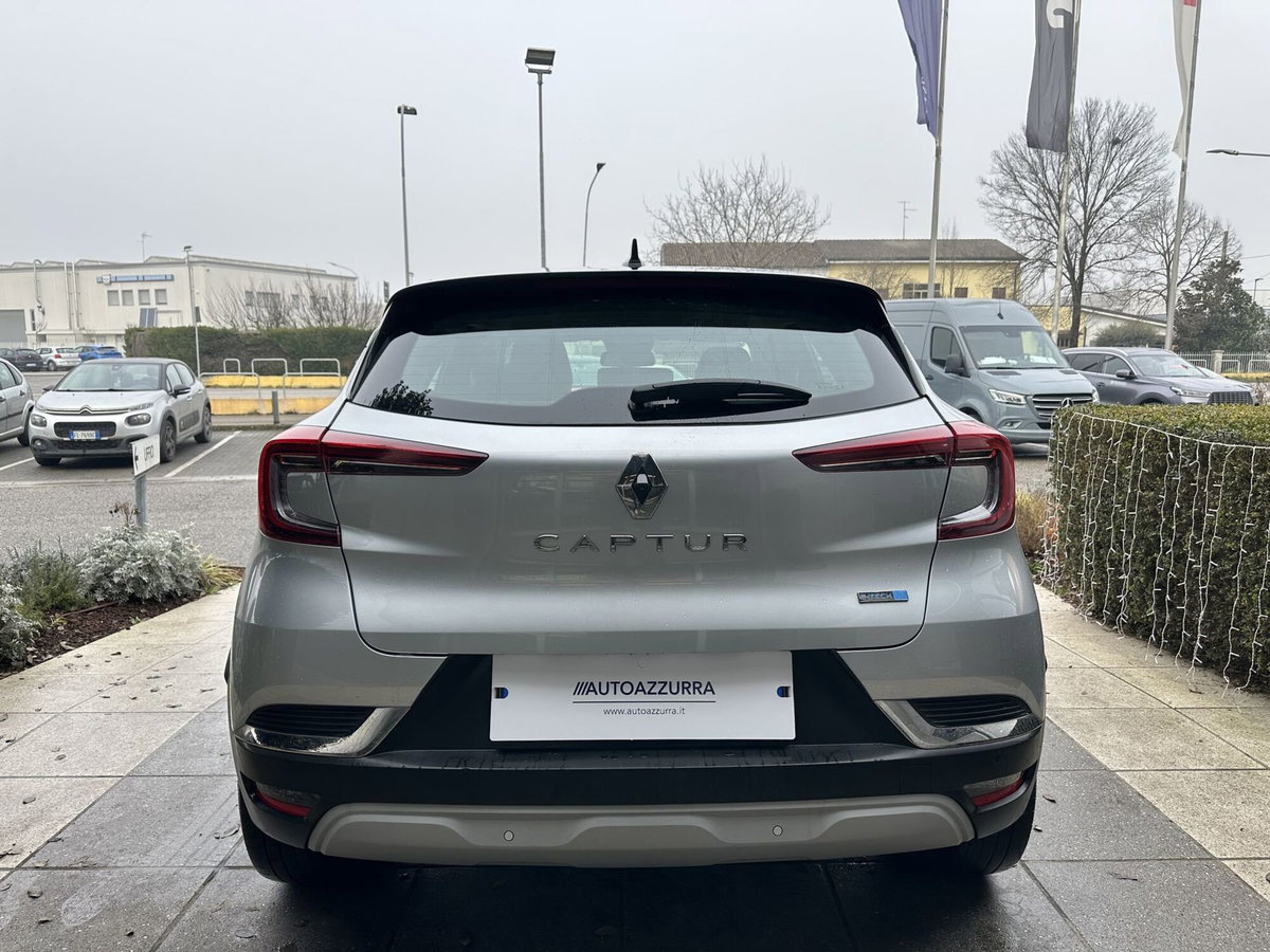 Renault Captur Plug-in Hybrid E-Tech 160 CV Intens (5)