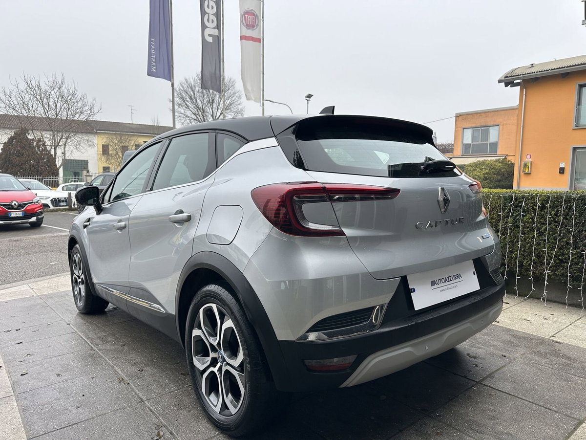 Renault Captur Plug-in Hybrid E-Tech 160 CV Intens (6)