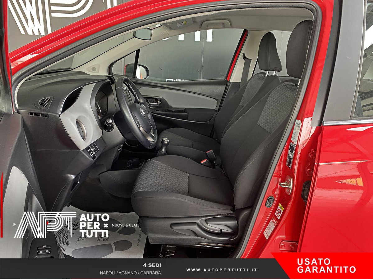 Toyota Yaris 1.0 5 porte Active (10)