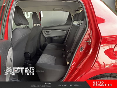 Toyota Yaris 1.0 5 porte Active (12)