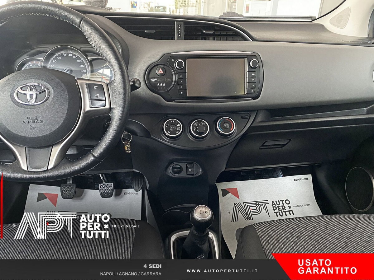 Toyota Yaris 1.0 5 porte Active (15)