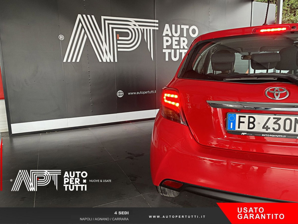 Toyota Yaris 1.0 5 porte Active (19)