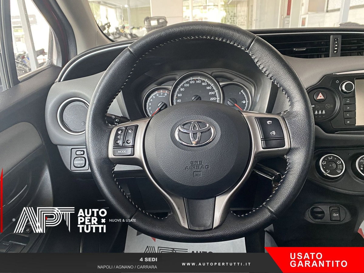 Toyota Yaris 1.0 5 porte Active (5)