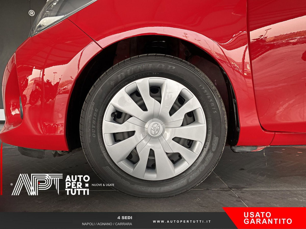 Toyota Yaris 1.0 5 porte Active (7)