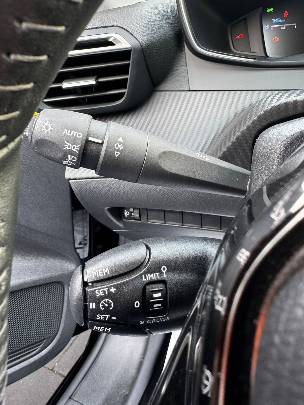 Peugeot 208 BlueHDi 100 Stop&Start 5 porte Allure (20)