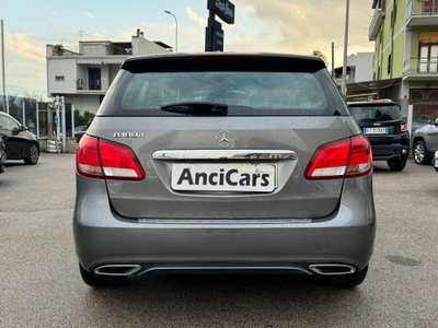 Mercedes-Benz Classe B 180 d Sport (13)