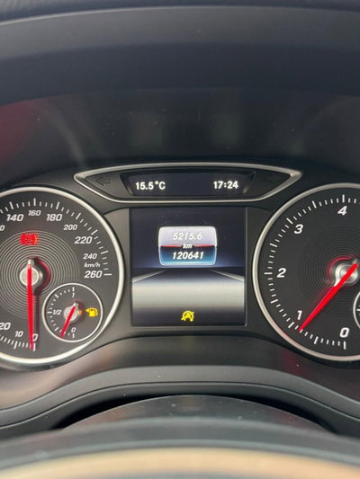Mercedes-Benz Classe B 180 d Sport (8)