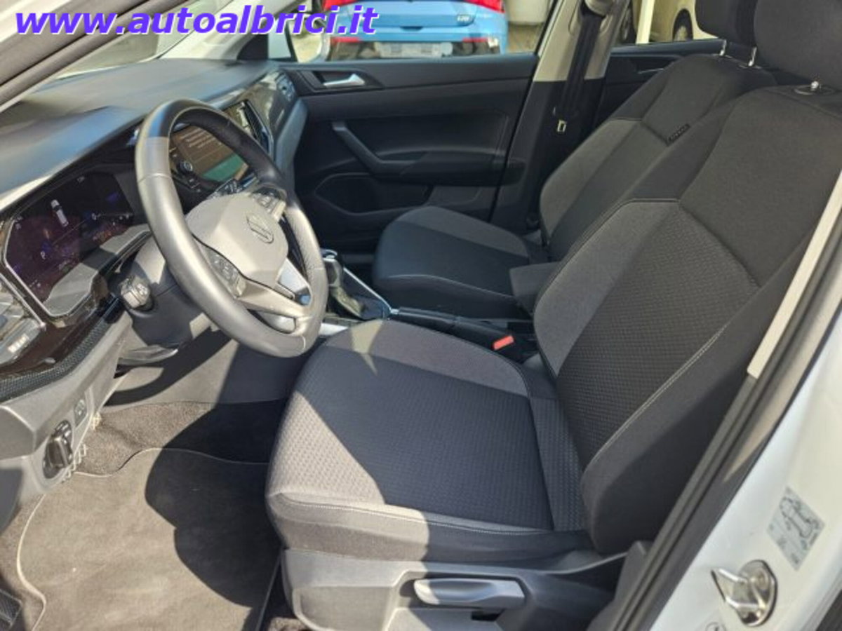 Volkswagen Taigo 1.0 tsi Life 115cv dsg (17)